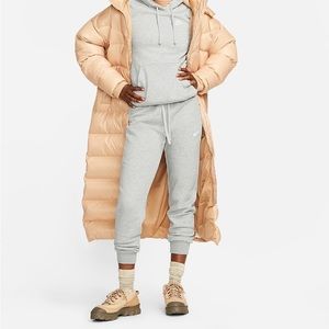 🆕 Nike Women's Sportswear Essential Fleece Jogger Pants